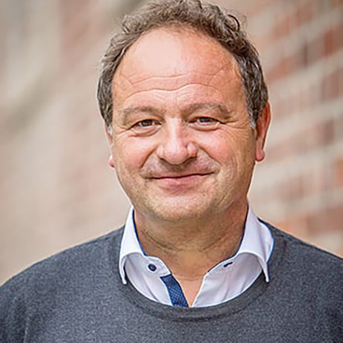 Pfarrer Schießler